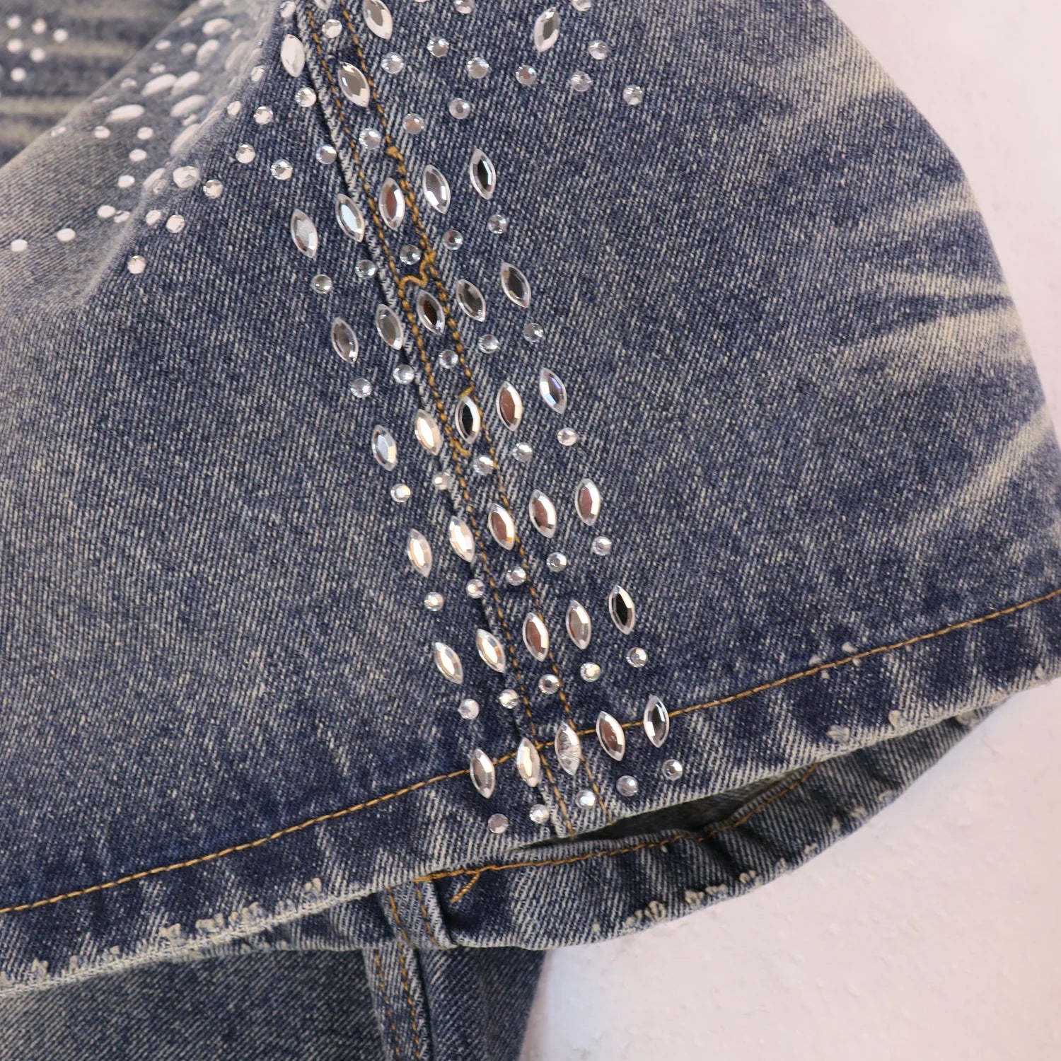 2026 New Fashion Shinning Diamond Washed Jeans Shorts for Men and Women Vintage Baggy Rhinestone Baggy Denim Shorts Oversized
